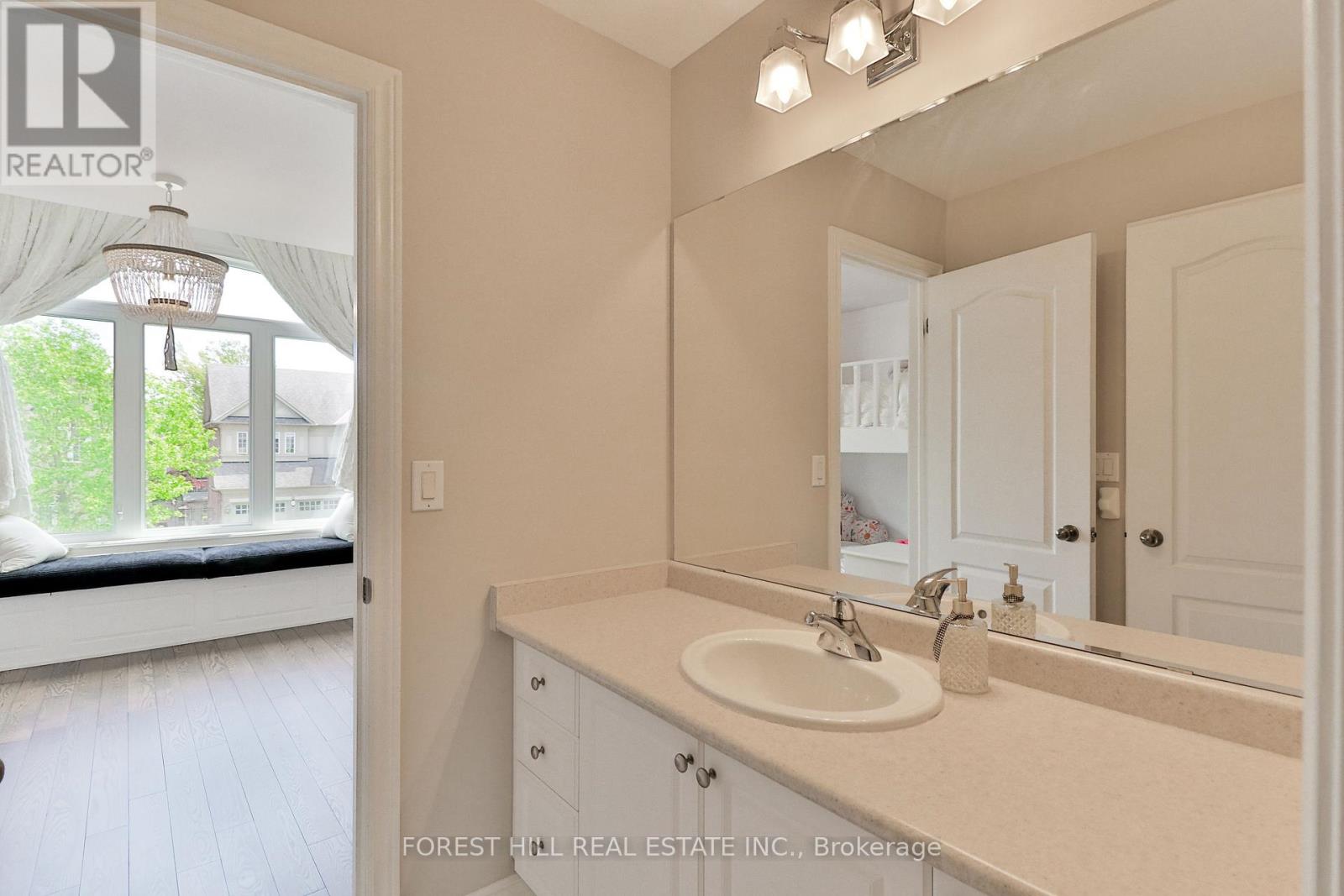 327 Turning Leaf Road, Oakville, Ontario  L6L 6W7 - Photo 33 - W13208836