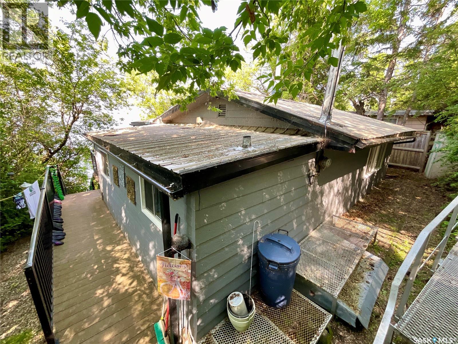 211 Osment Avenue, Katepwa Beach, Saskatchewan  S0G 2Y0 - Photo 2 - SK037451