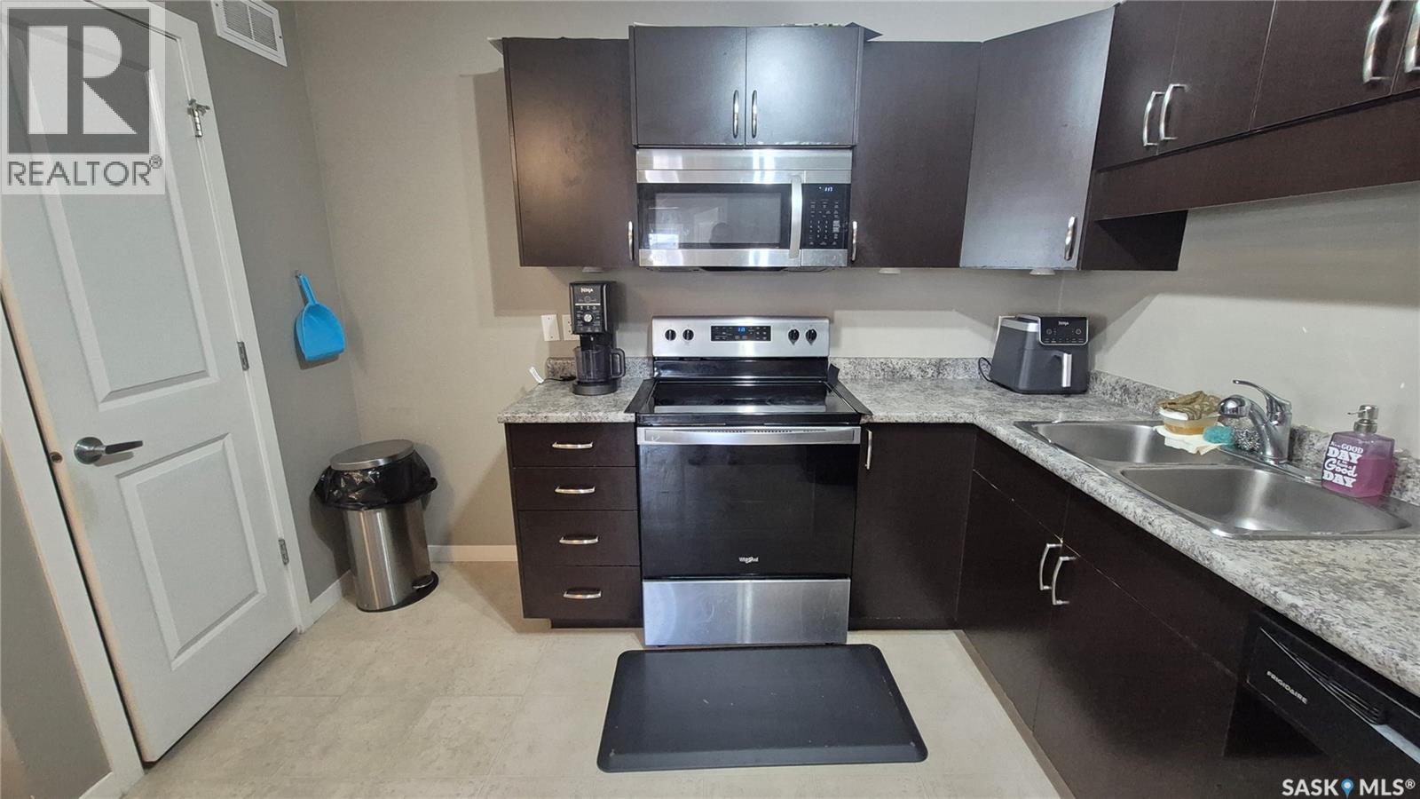 5027 James Hill Road, Regina, Saskatchewan  S4W 0B9 - Photo 13 - SK037254
