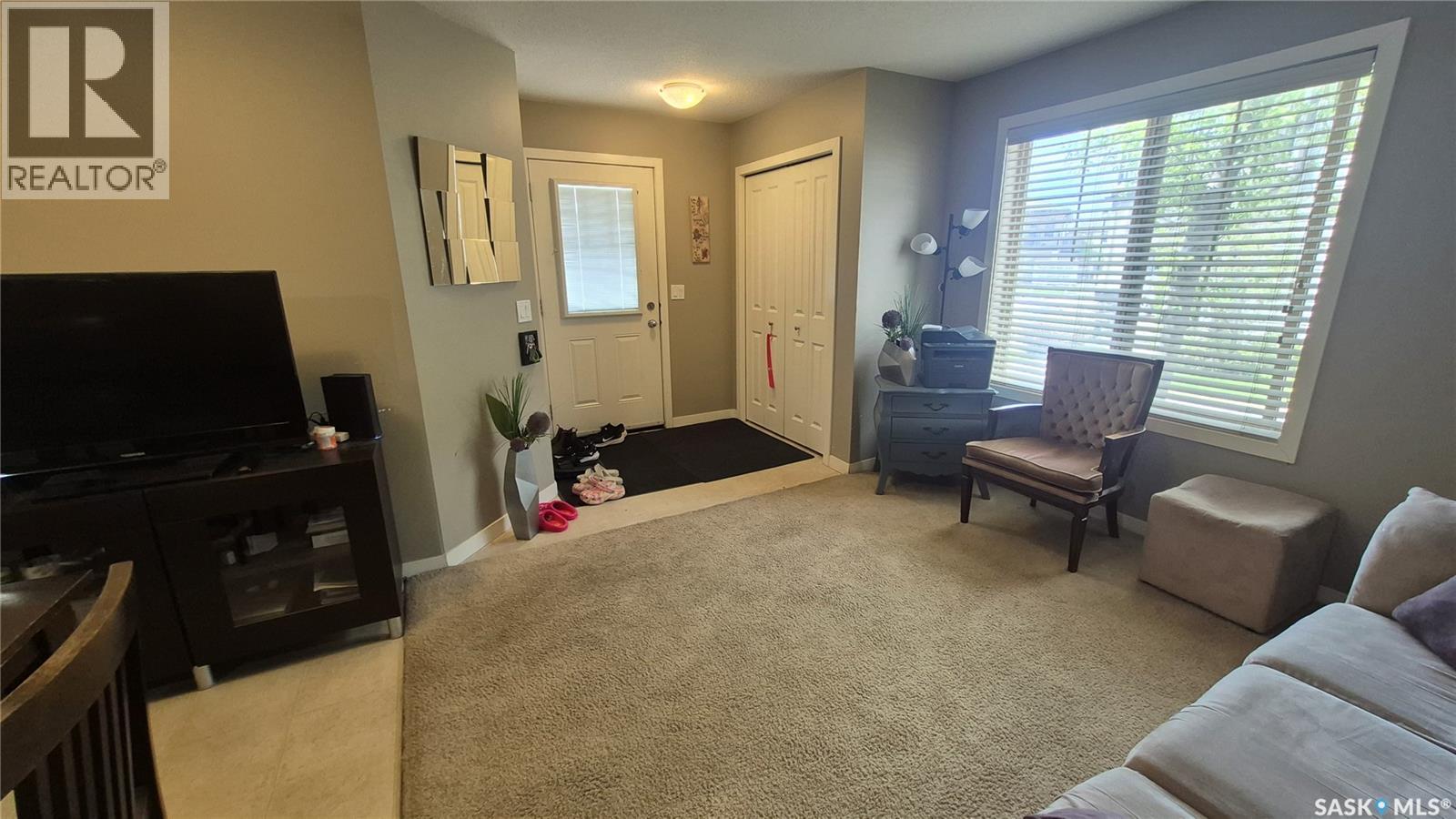 5027 James Hill Road, Regina, Saskatchewan  S4W 0B9 - Photo 7 - SK037254