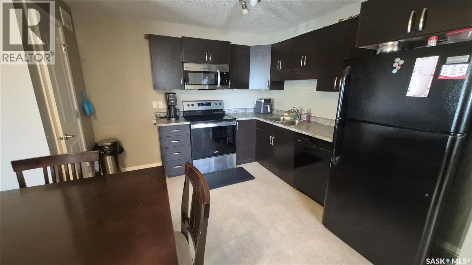 5027 James Hill Road, Regina, Saskatchewan  S4W 0B9 - Photo 9 - SK037254