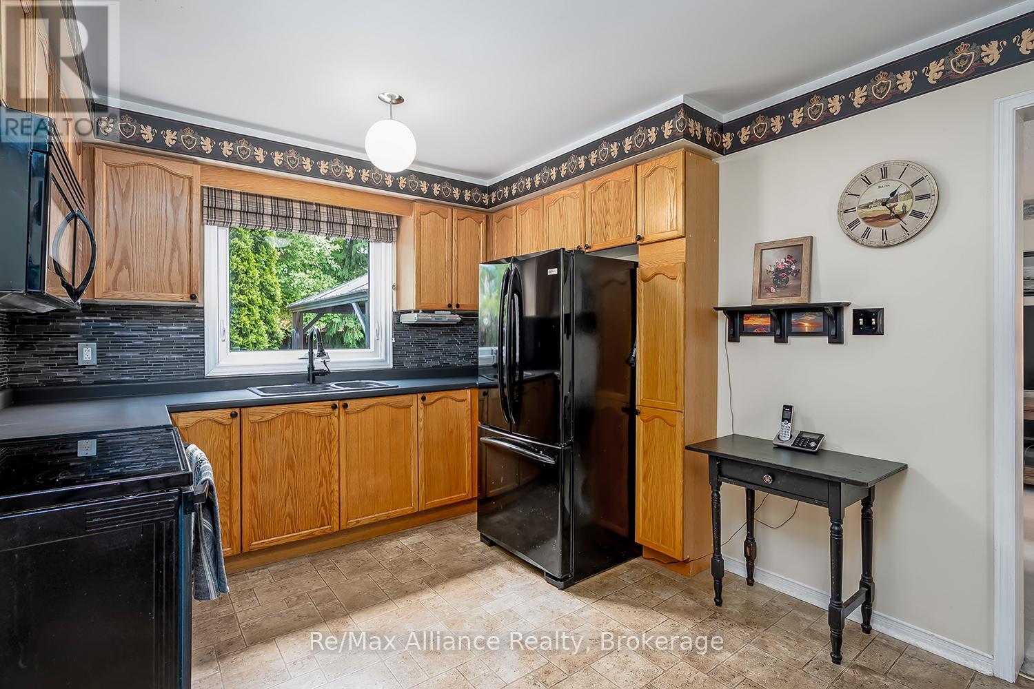 1969 Glenada Crescent, Oakville, Ontario  L6H 4M8 - Photo 10 - W13208910