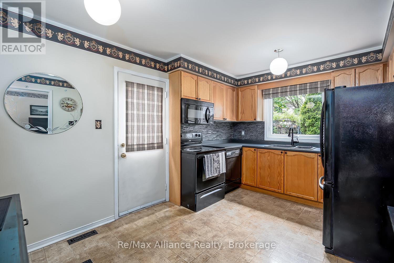 1969 Glenada Crescent, Oakville, Ontario  L6H 4M8 - Photo 9 - W13208910