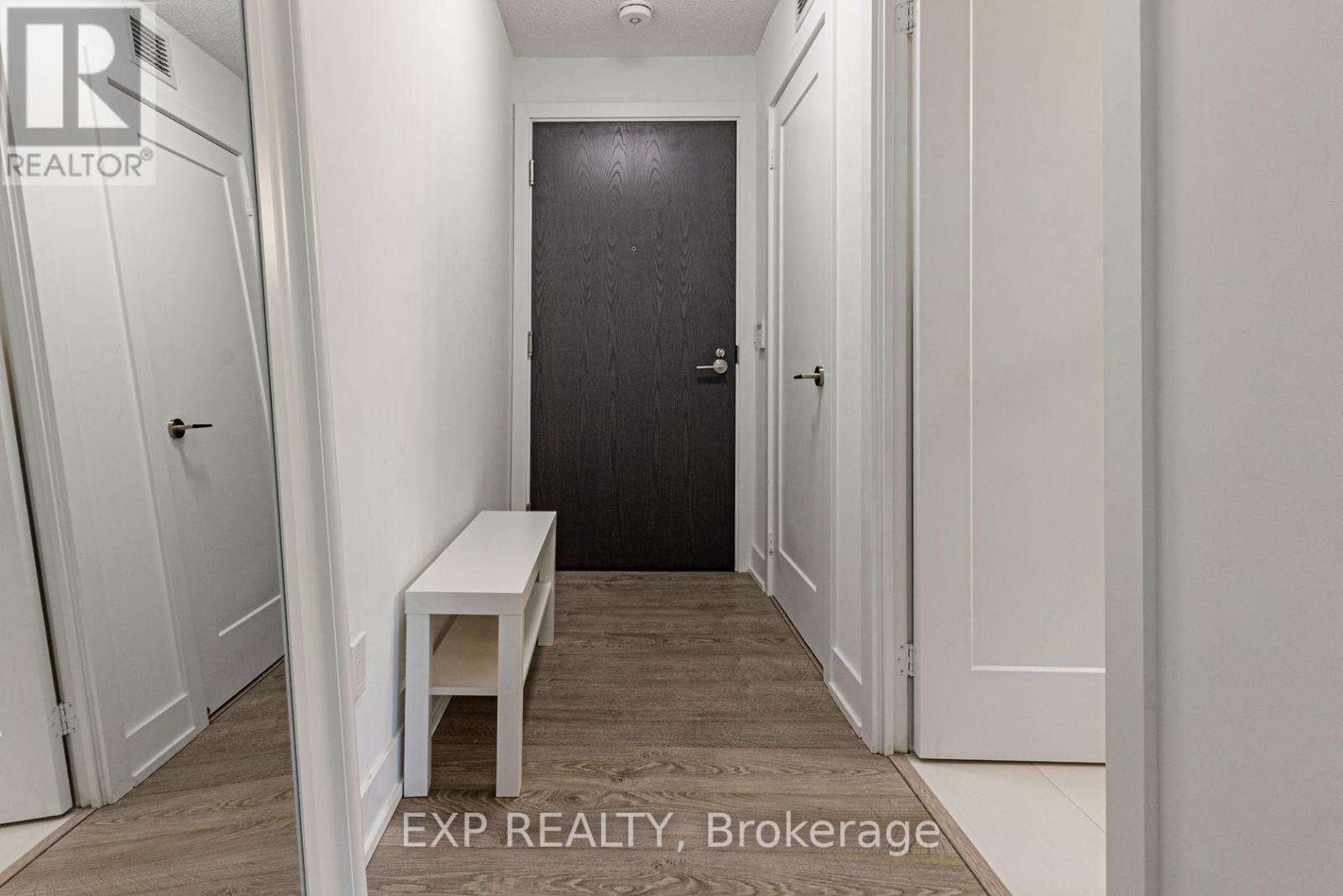 804 - 7 Mabelle Avenue, Toronto, Ontario  M9A 4X1 - Photo 5 - W12965054