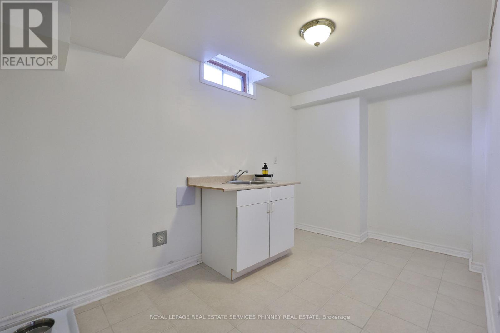 2031 Pen Street, Oakville, Ontario  L6H 3L2 - Photo 37 - W13001900