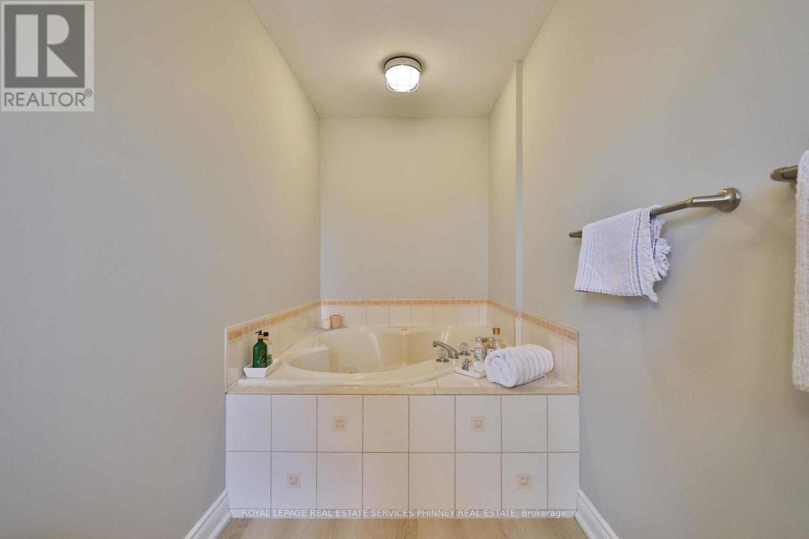 2031 Pen Street, Oakville, Ontario  L6H 3L2 - Photo 28 - W13001900