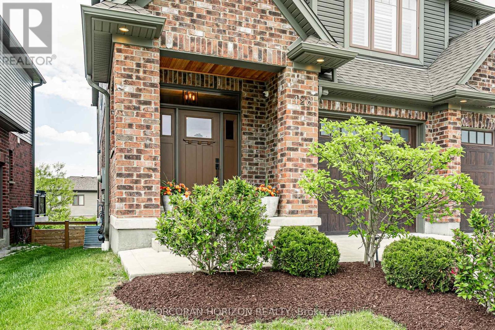 428 Twinleaf Street, Waterloo, Ontario  N2J 3Z4 - Photo 3 - X13208536