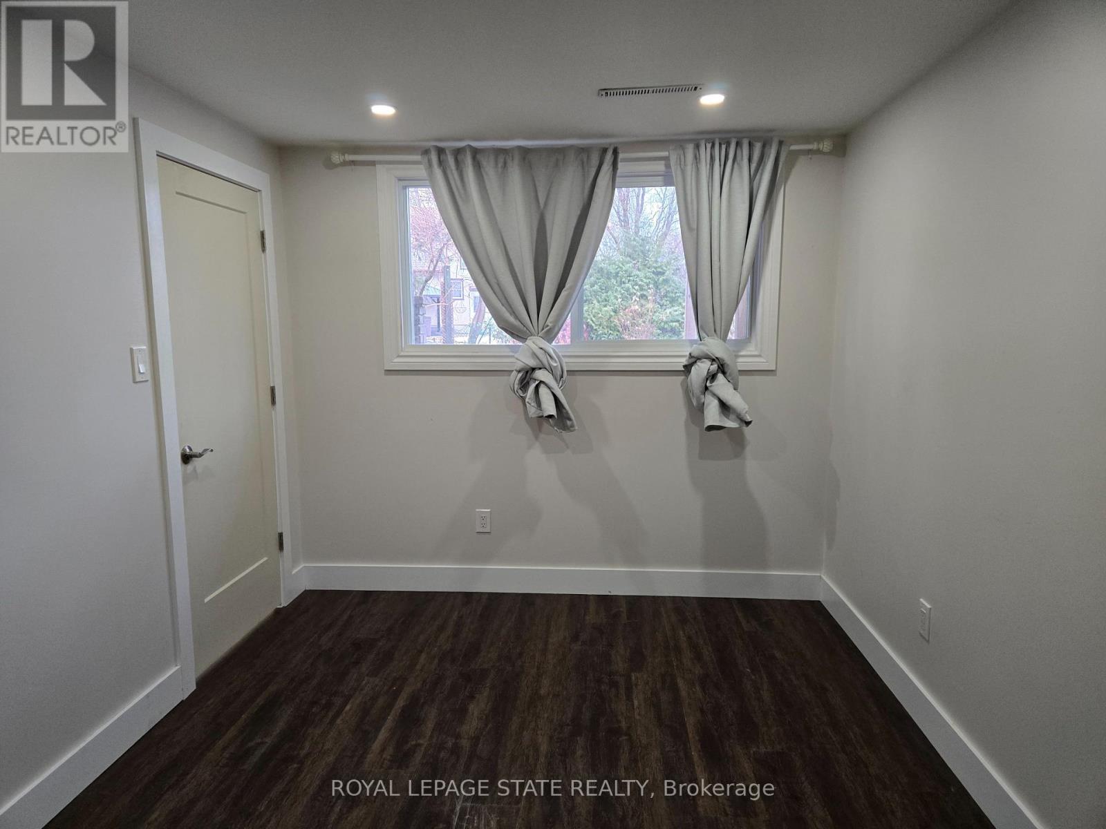 3 Governor Simcoe Drive, St. Catharines, Ontario  L2N 3J1 - Photo 8 - X13208566