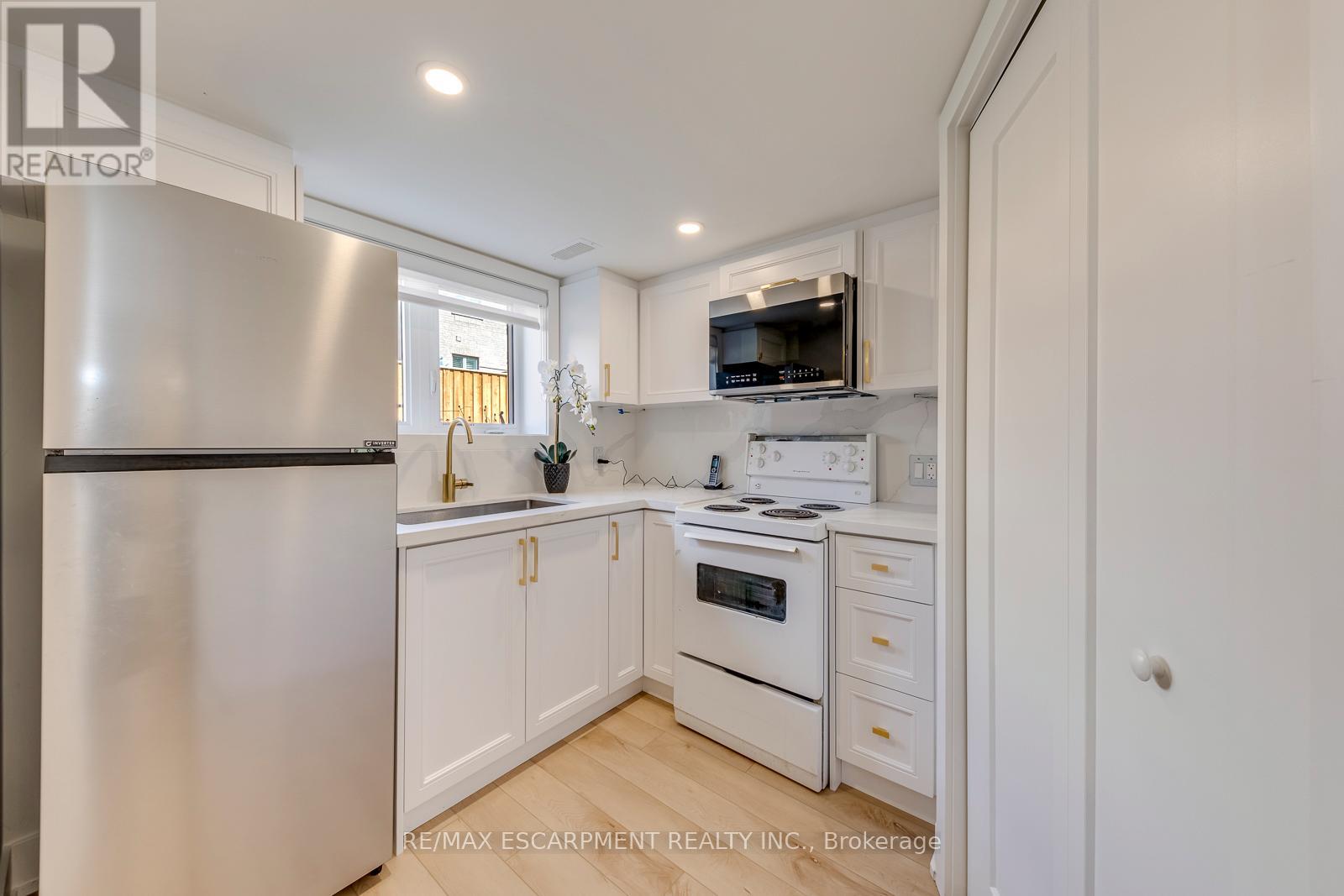 407 Skinner Road, Hamilton, Ontario  L8B 1Z7 - Photo 32 - X13208648