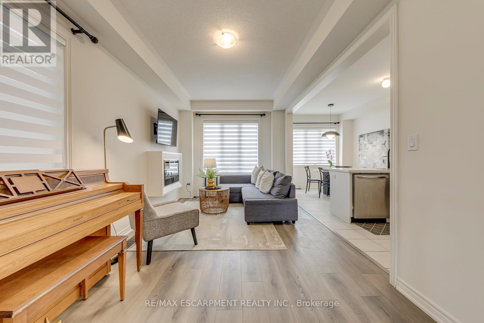 407 Skinner Road, Hamilton, Ontario  L8B 1Z7 - Photo 5 - X13208648