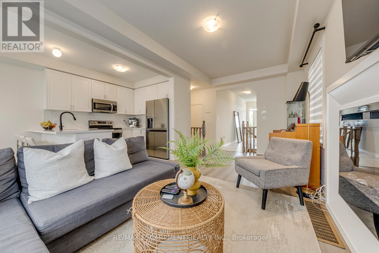 407 Skinner Road, Hamilton, Ontario  L8B 1Z7 - Photo 8 - X13208648