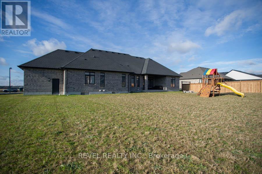 14 Bowen Place, Brant, Ontario  N0E 1L0 - Photo 34 - X13208650
