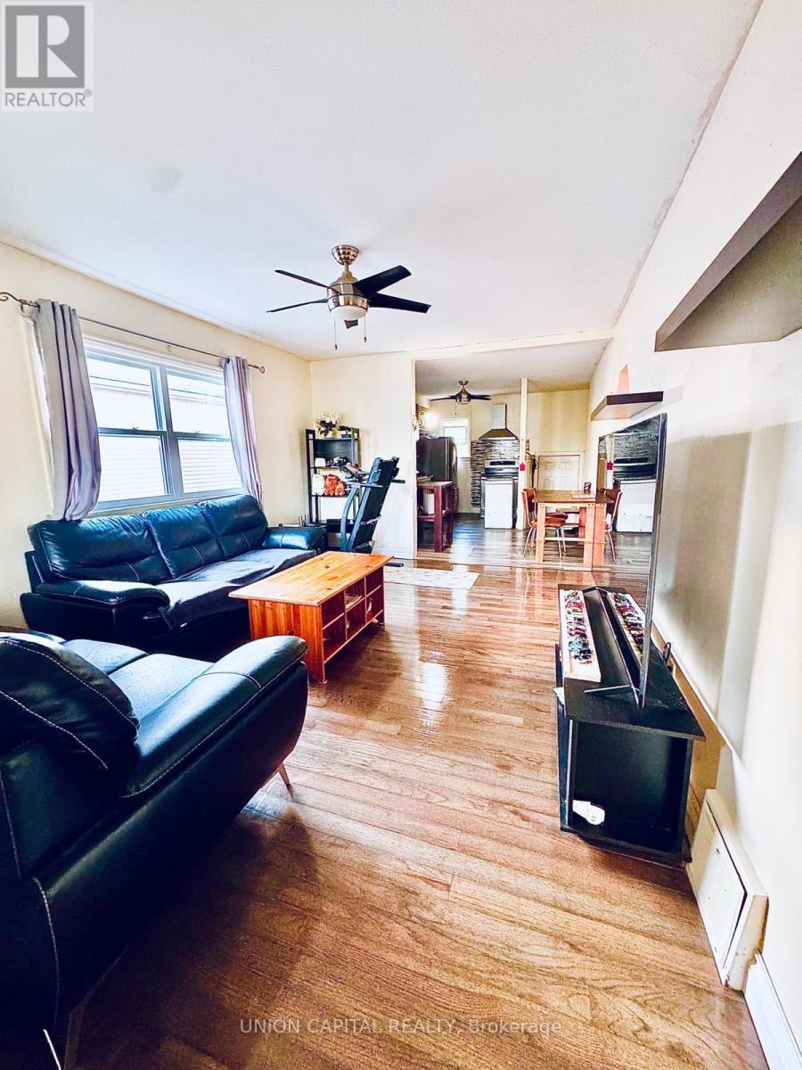 16 CUMMING STREET, St. Catharines, Ontario