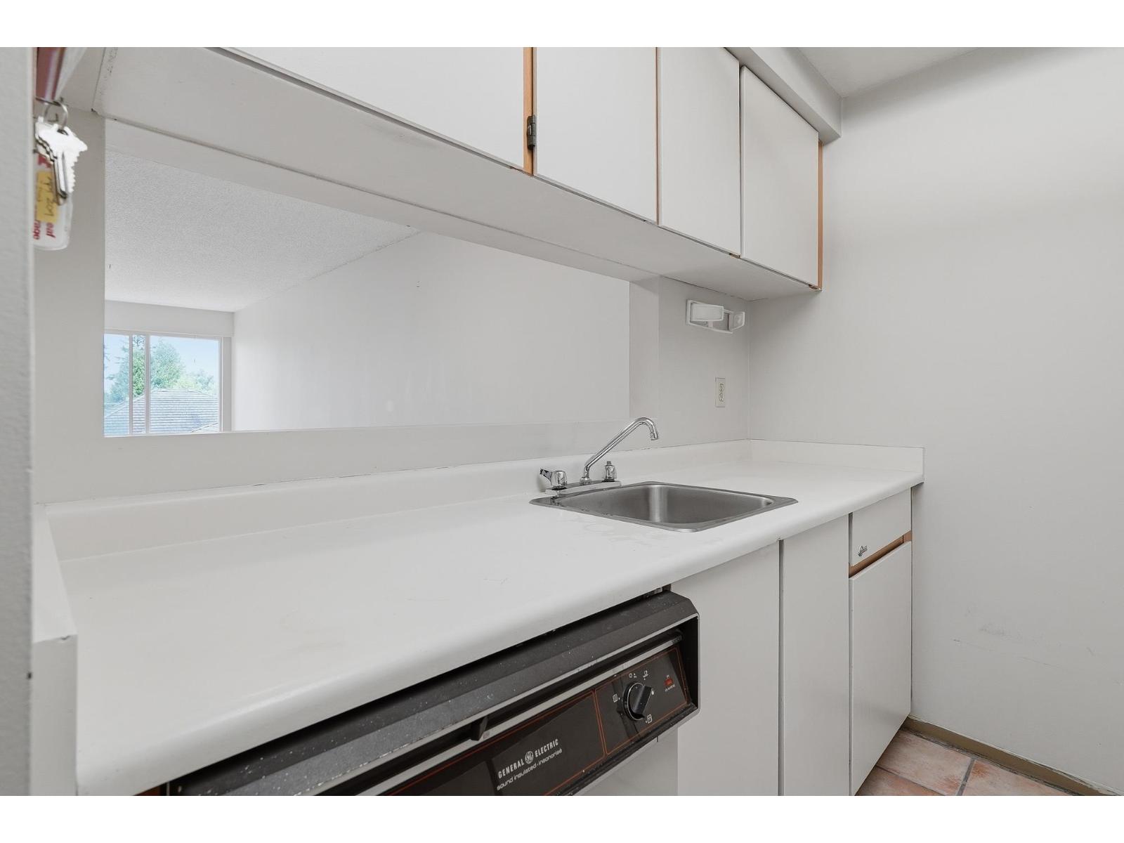 209 9635 121 Street, Surrey, British Columbia  V3V 7L8 - Photo 10 - R3128106
