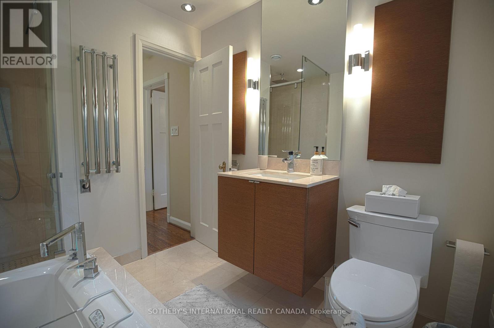 51 Fairfield Road, Toronto, Ontario M4P 1T1 - Photo 16 - C13196440