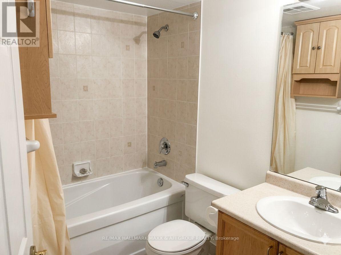 3309 - 23 Hollywood Avenue, Toronto, Ontario  M4L 2K4 - Photo 12 - C13208030