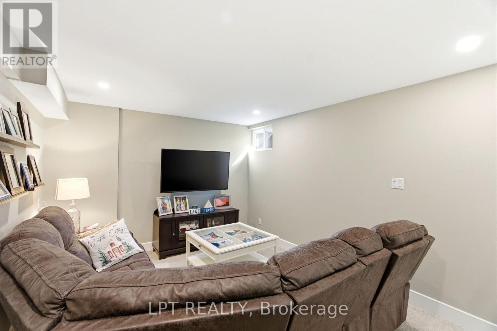 30 Sauble River Road, Lambton Shores, Ontario  N0M 1T0 - Photo 19 - X13208924