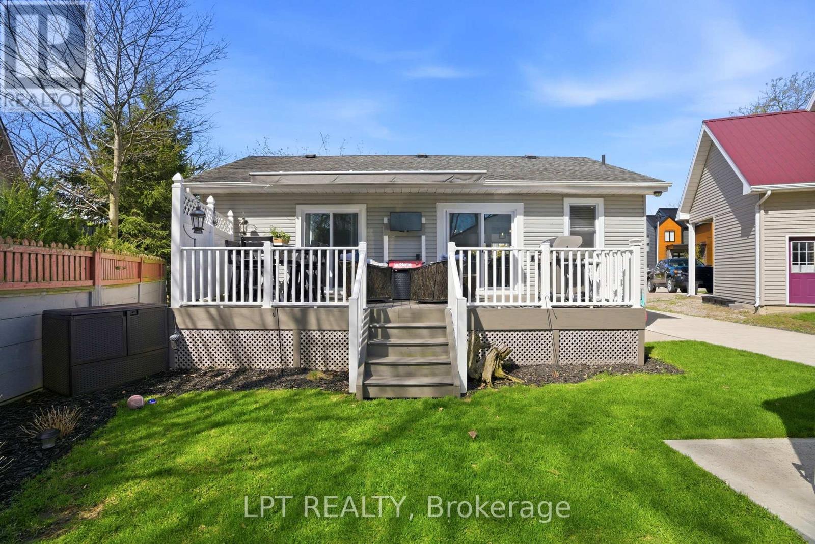 30 Sauble River Road, Lambton Shores, Ontario  N0M 1T0 - Photo 28 - X13208924