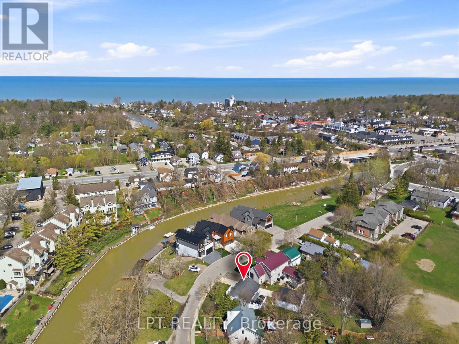 30 Sauble River Road, Lambton Shores, Ontario  N0M 1T0 - Photo 4 - X13208924