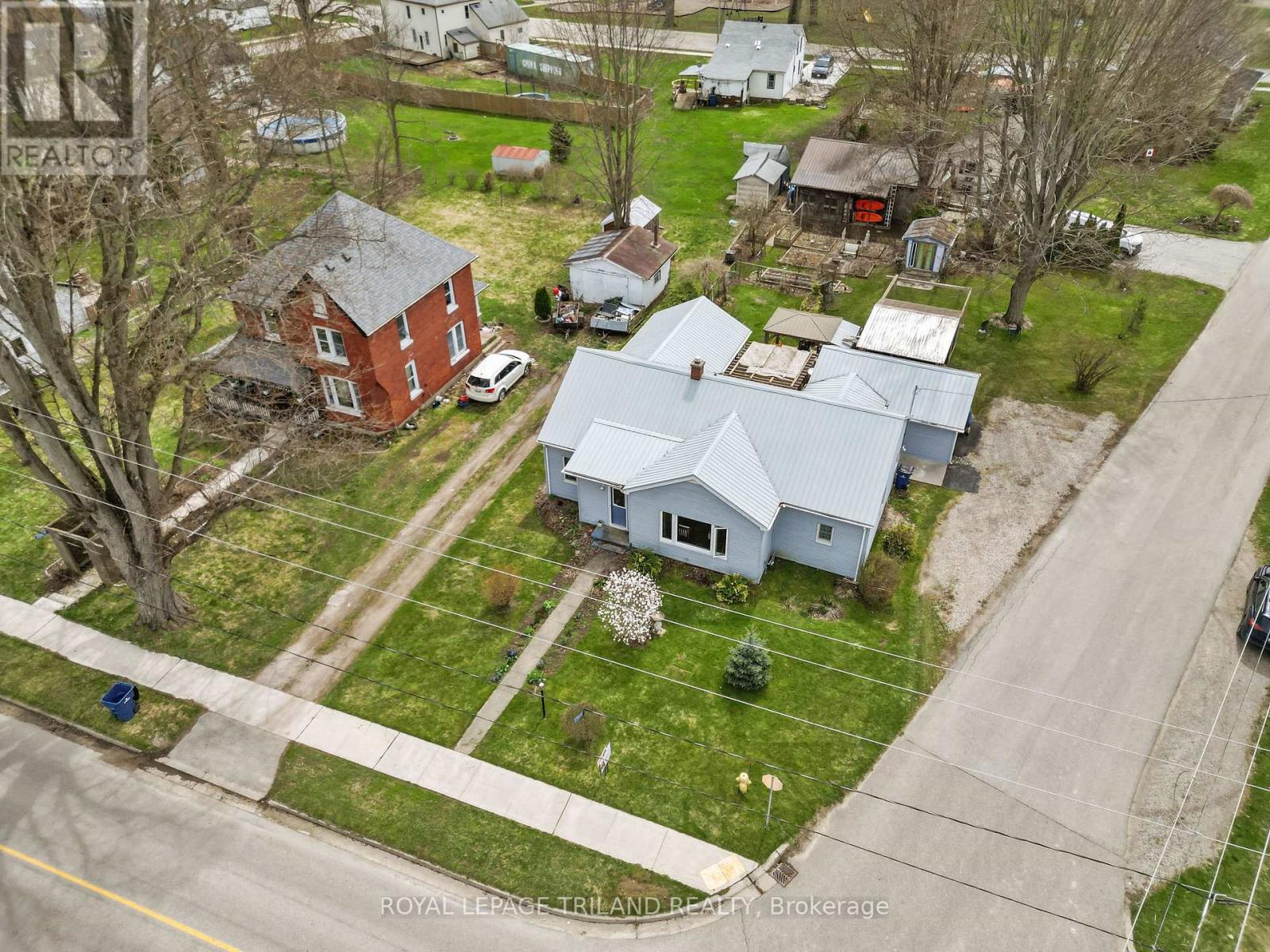 22929 Hagerty Road, Newbury, Ontario  N0L 1Z0 - Photo 2 - X13208966