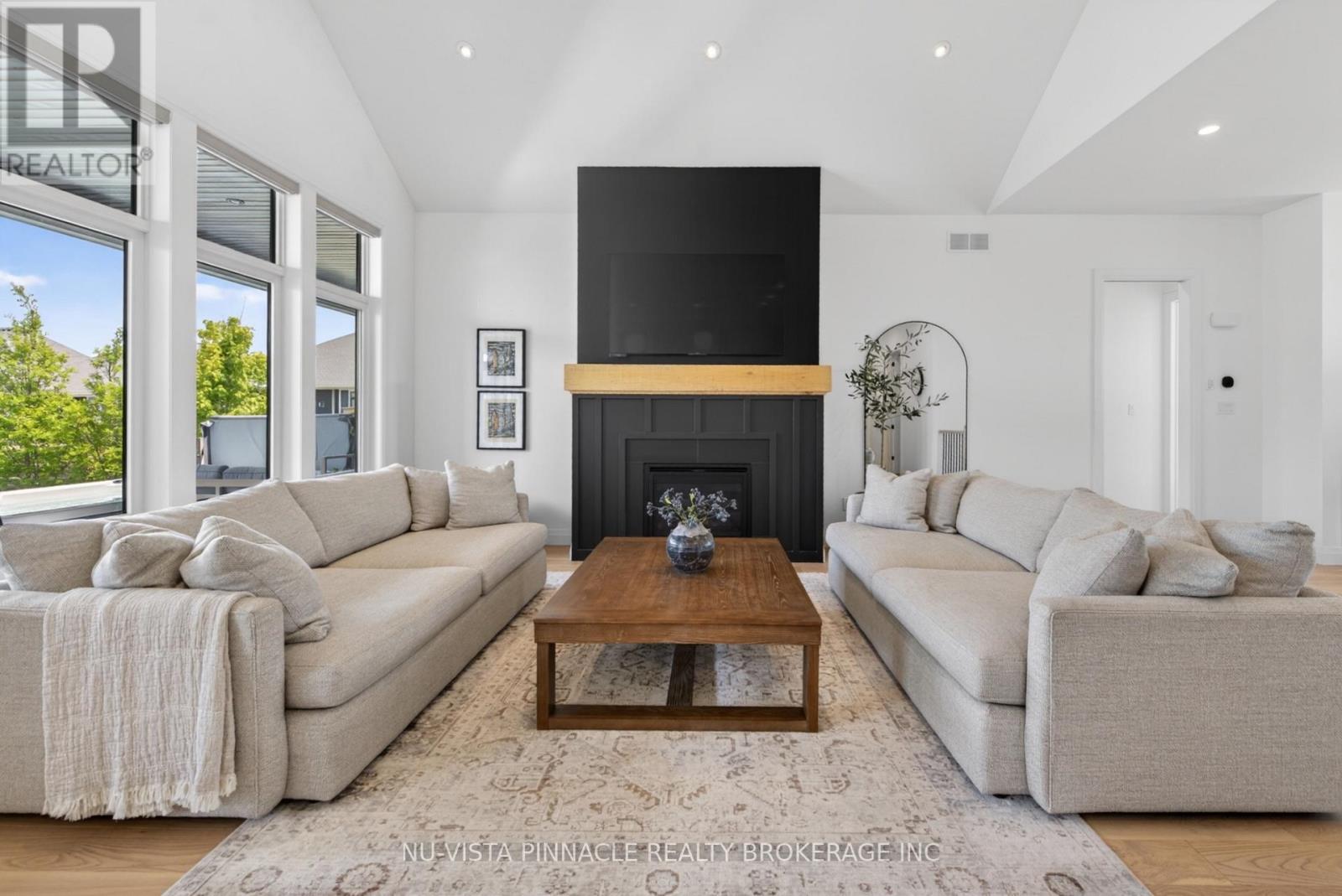 2572 Lucas Avenue, Strathroy-Caradoc, Ontario  N0L 1W0 - Photo 10 - X13209034