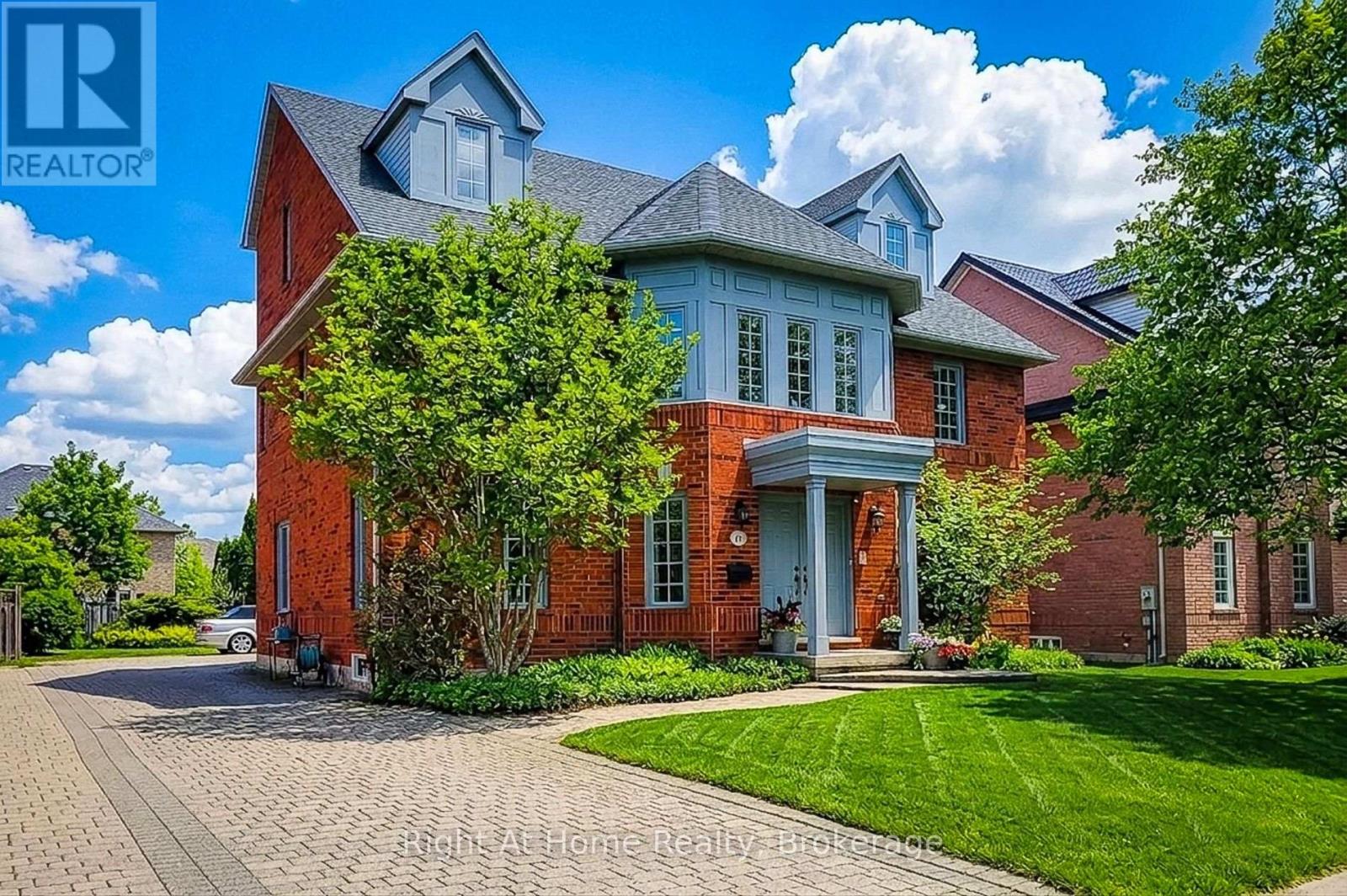 85 Meadowlands Boulevard, Hamilton, Ontario  L9K 1H8 - Photo 2 - X13120698