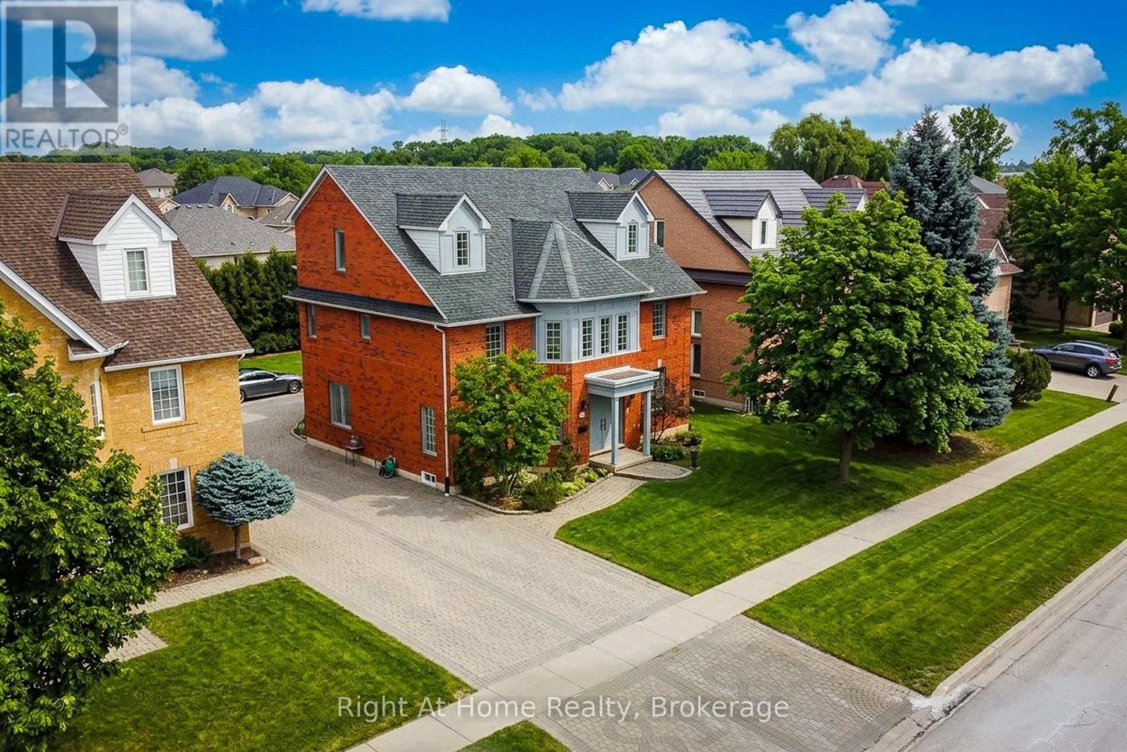 85 Meadowlands Boulevard, Hamilton, Ontario  L9K 1H8 - Photo 1 - X13120698