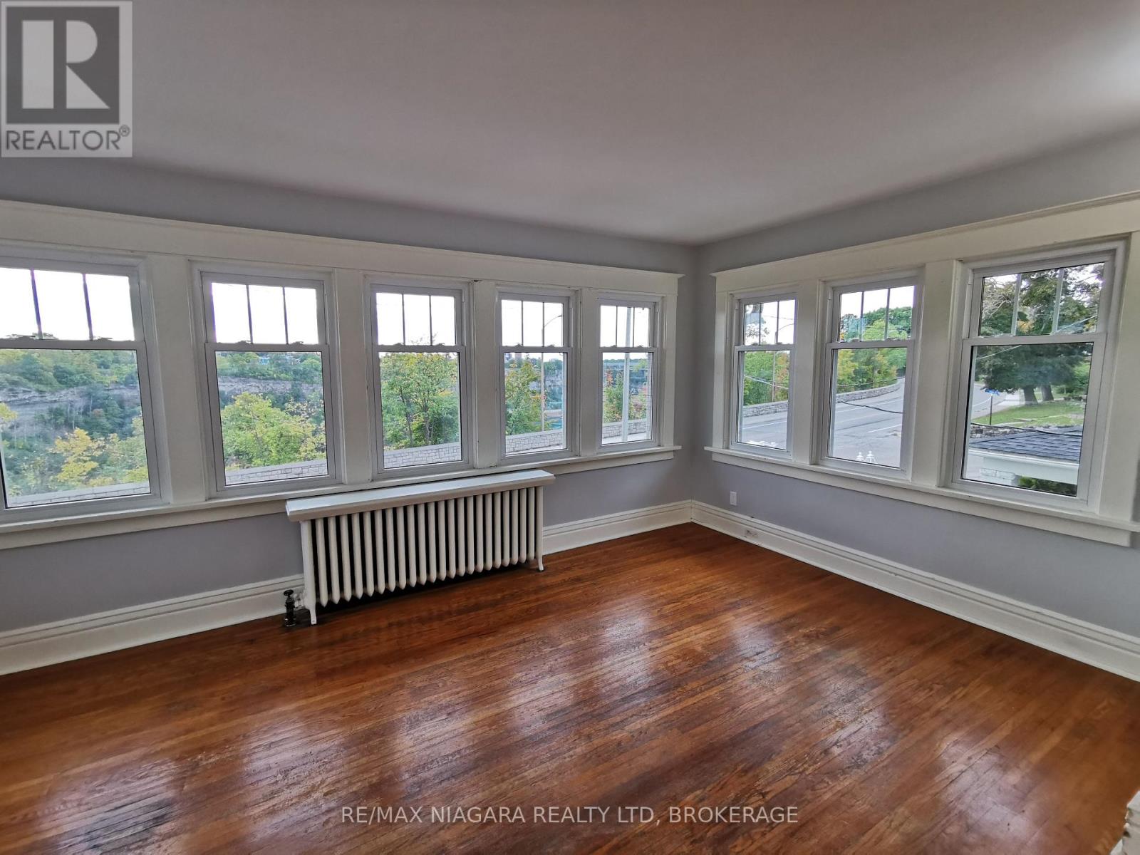 5163 River Road, Niagara Falls, Ontario  L2E 3G8 - Photo 5 - X13206242