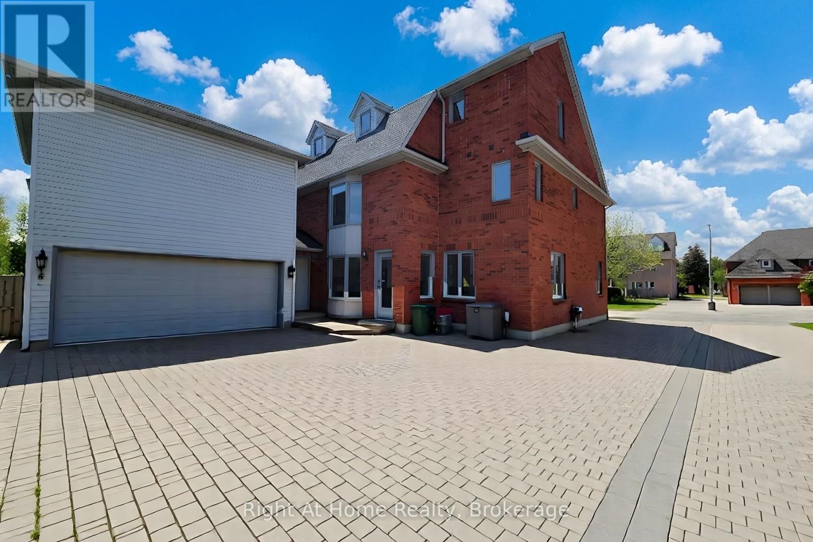 85 Meadowlands Boulevard, Hamilton, Ontario  L9K 1H8 - Photo 3 - X13120698