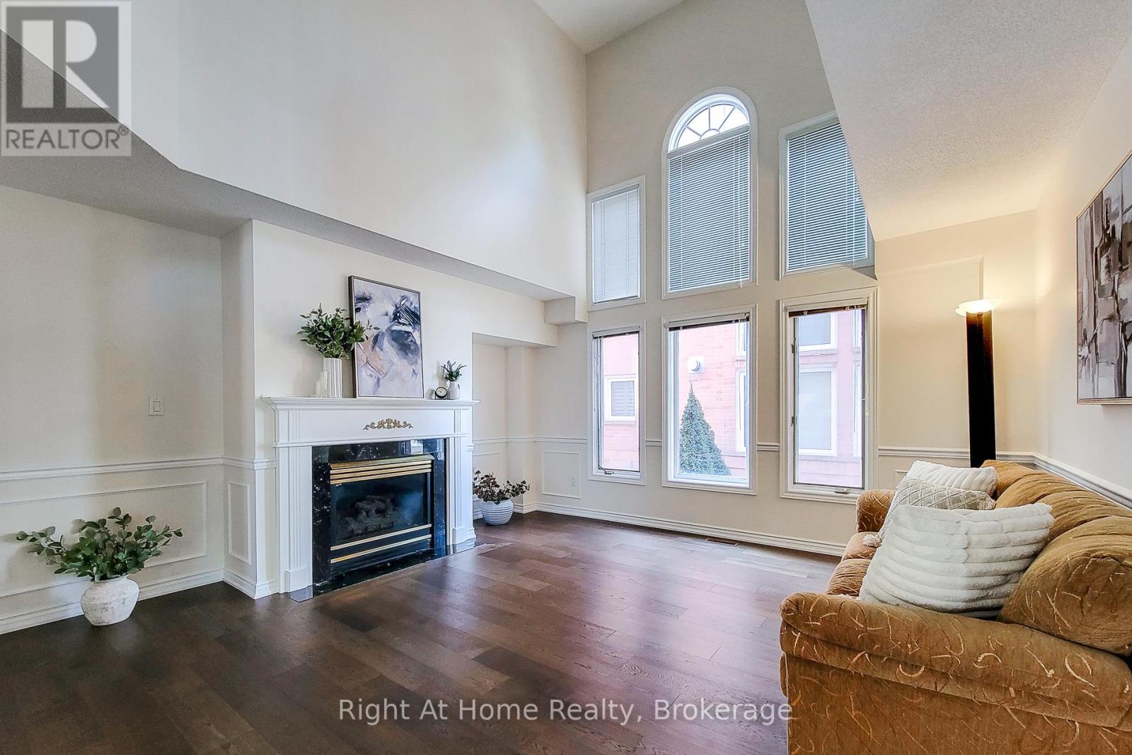 85 Meadowlands Boulevard, Hamilton, Ontario  L9K 1H8 - Photo 5 - X13120698
