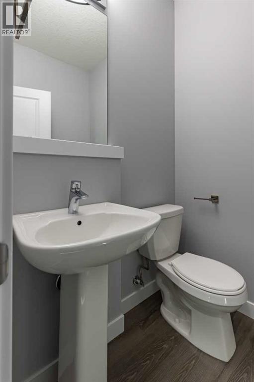 7 Heritage Point, Cochrane, Alberta  T4C 3K7 - Photo 12 - A2291321