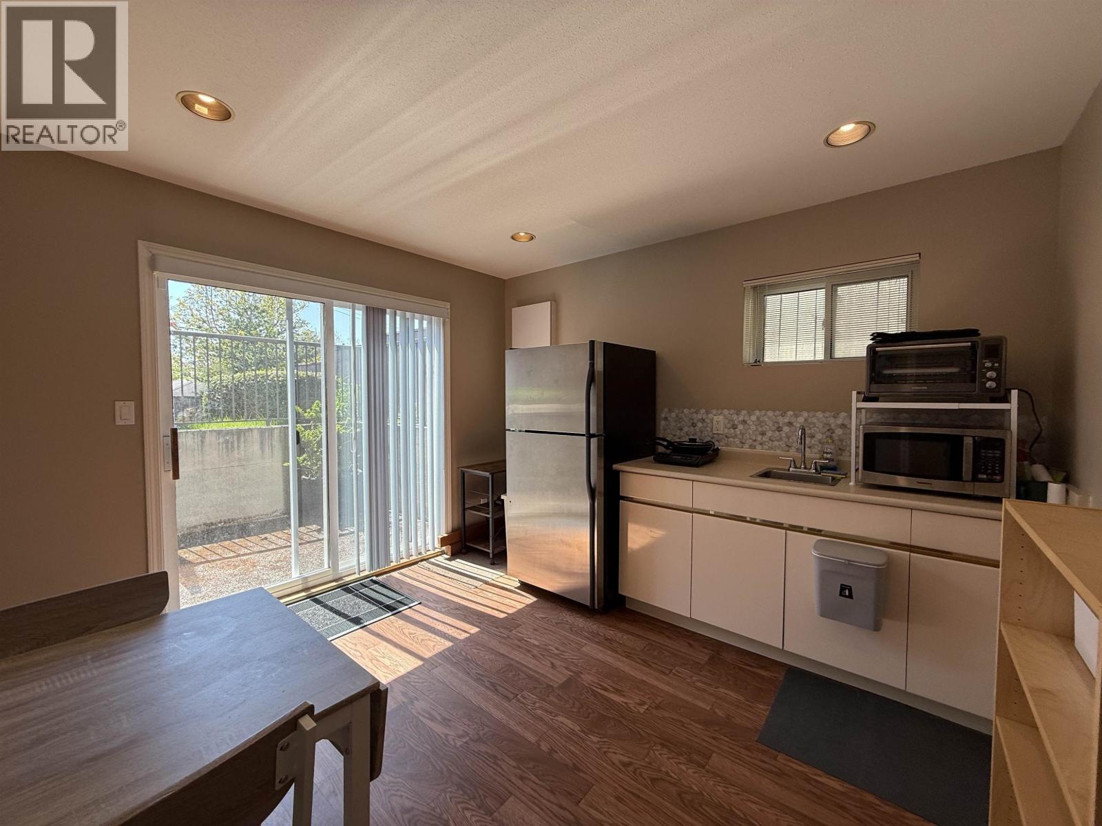 1 Bed Suite 3900 W 24th Avenue, Vancouver, British Columbia  V6S 1M2 - Photo 4 - R3129143