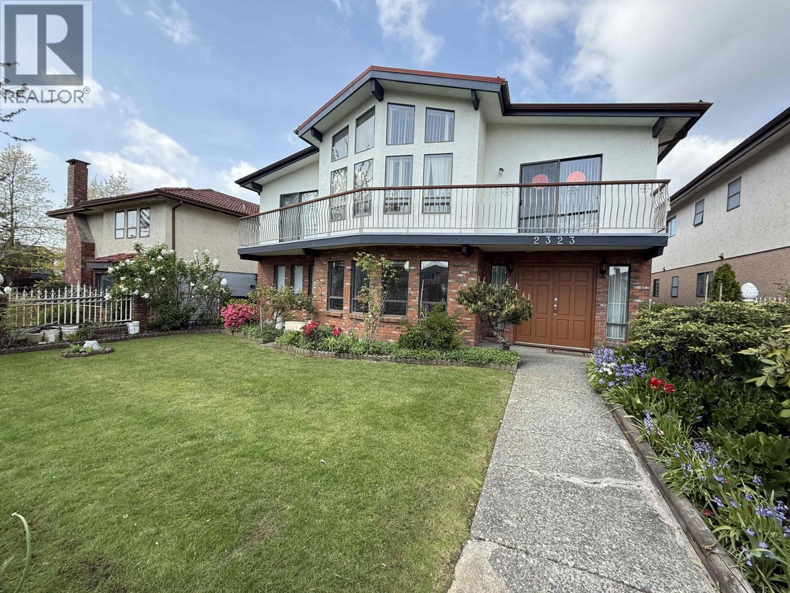 2 Bed Suite 2323 E 41st Avenue, Vancouver, British Columbia  V5R 2W2 - Photo 11 - R3129161