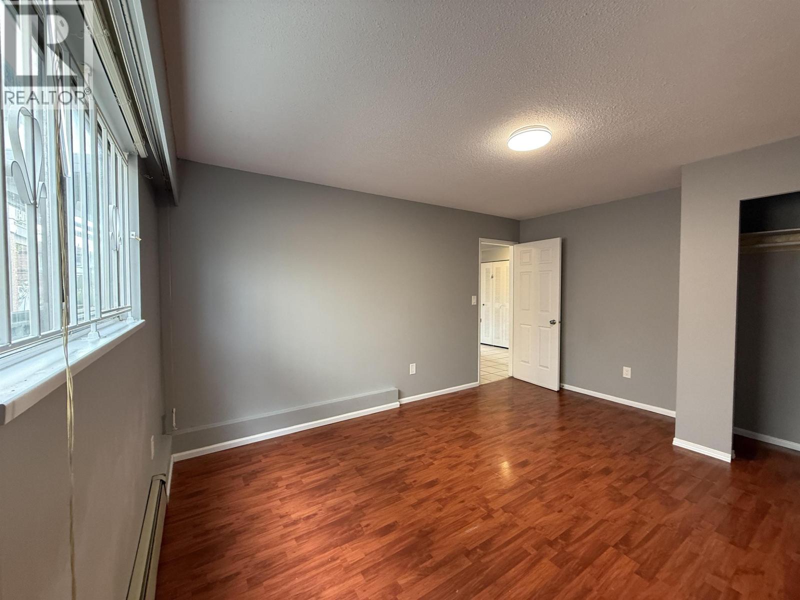 2 Bed Suite 2323 E 41st Avenue, Vancouver, British Columbia  V5R 2W2 - Photo 6 - R3129161