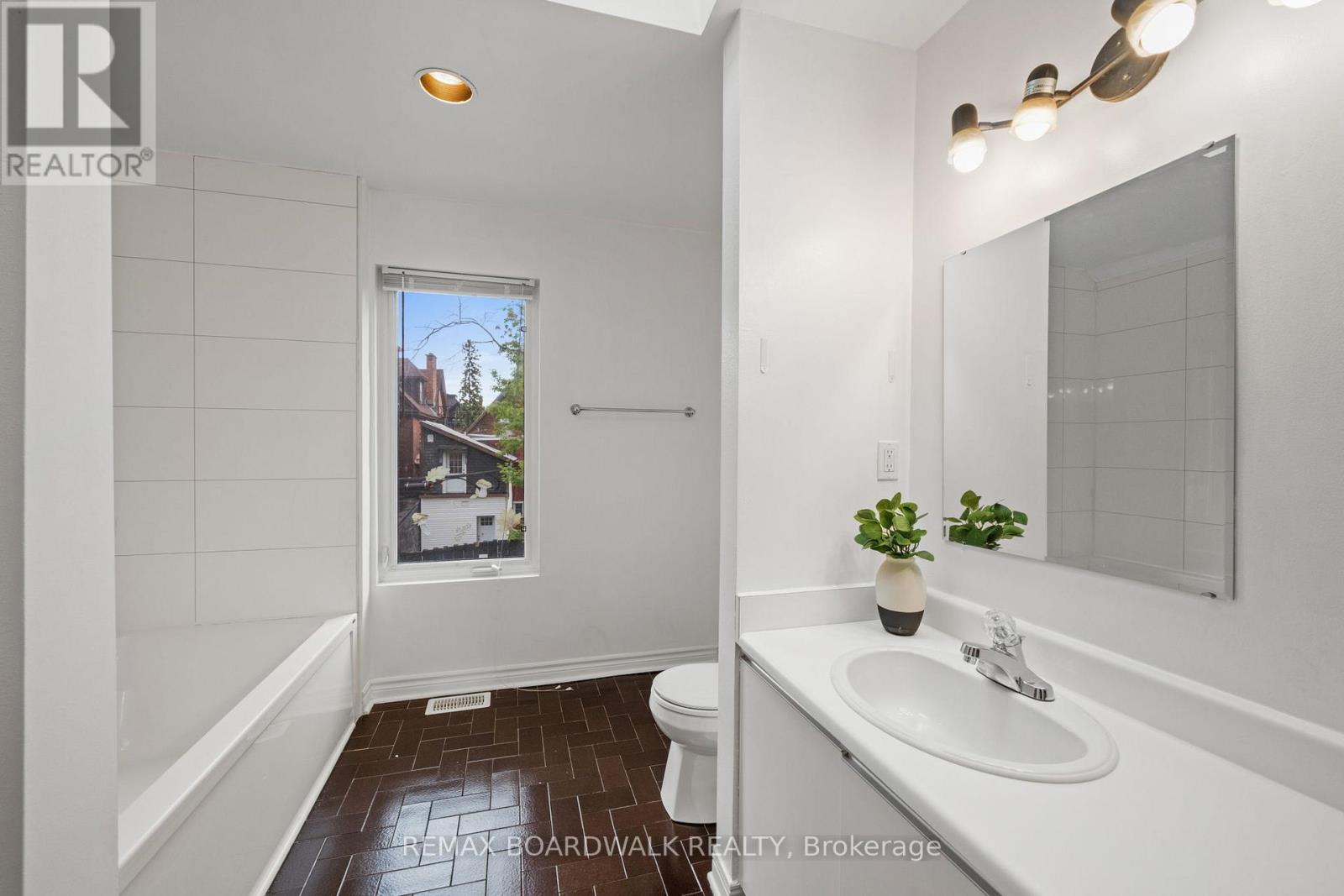 90 Stewart Street, Ottawa, Ontario K1N 6J1 - Photo 18 - X13208938