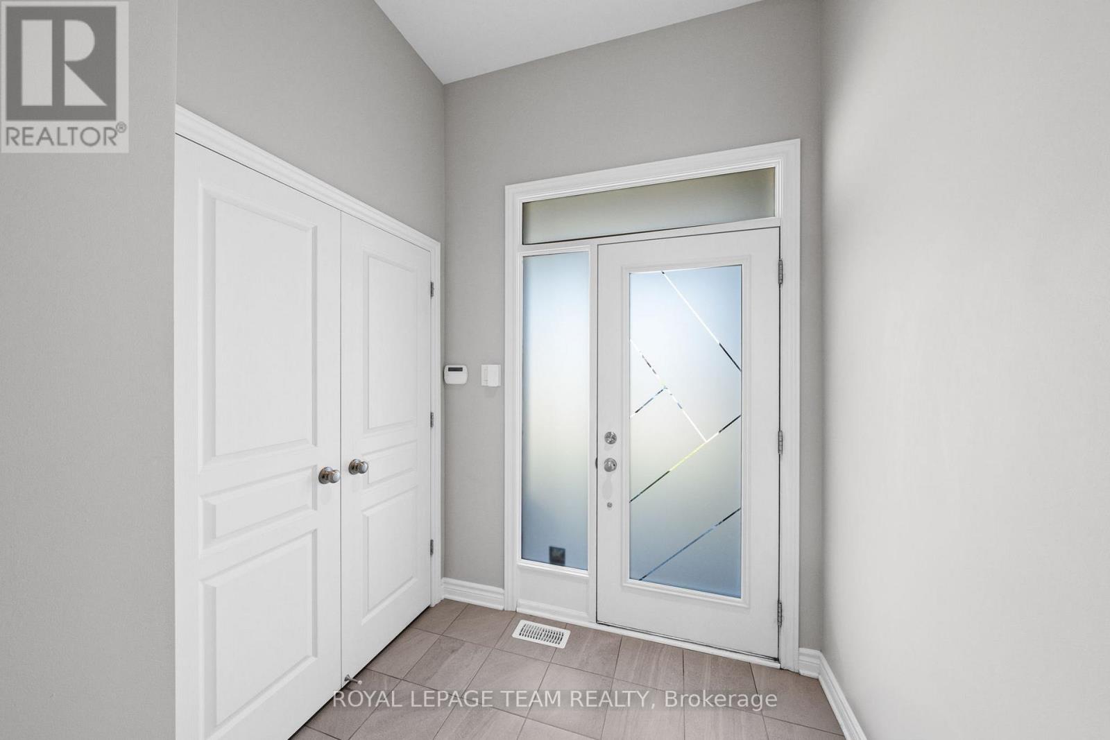 49 Plank Street, Ottawa, Ontario  K2V 0M4 - Photo 3 - X13208984