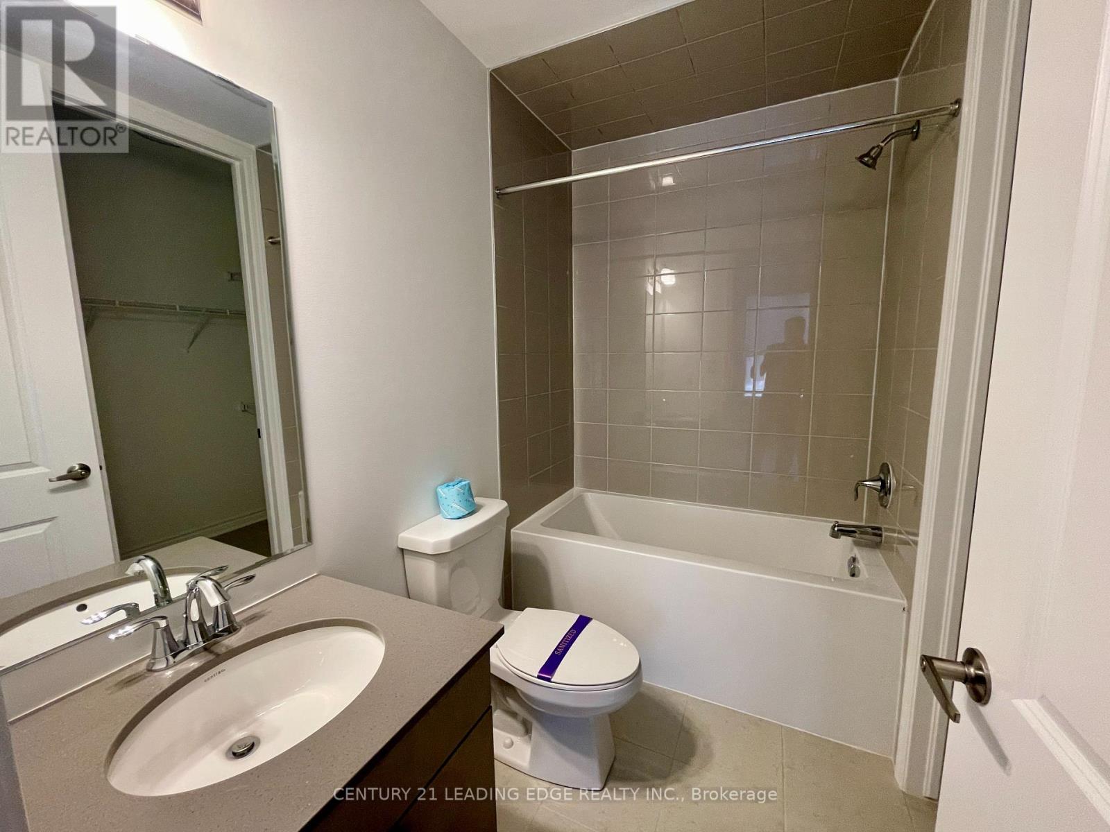 82 Avani Avenue, Markham, Ontario  L6C 1L2 - Photo 5 - N13208800