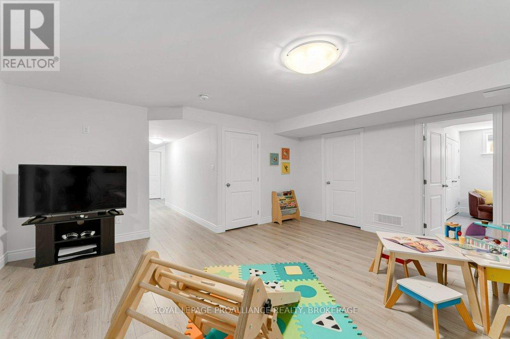 249 Mill Pond Place, Kingston, Ontario  K7M 0C9 - Photo 39 - X13208962