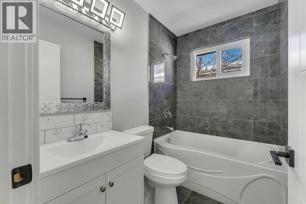 853 Northmount Drive Nw, Calgary, Alberta  T2L 0A3 - Photo 15 - A2306293