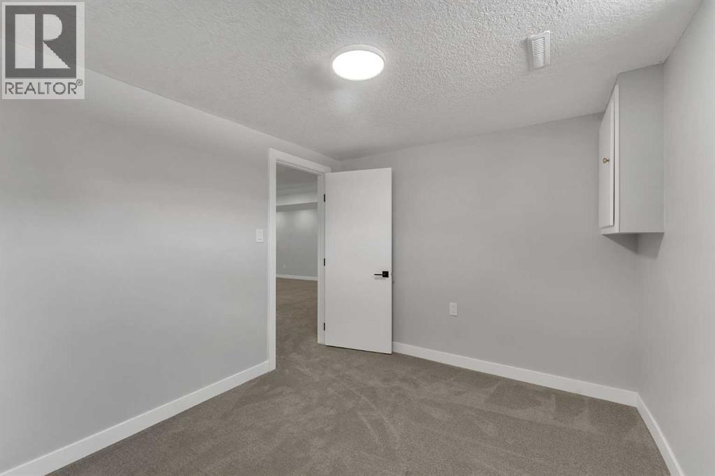 853 Northmount Drive Nw, Calgary, Alberta  T2L 0A3 - Photo 28 - A2306293