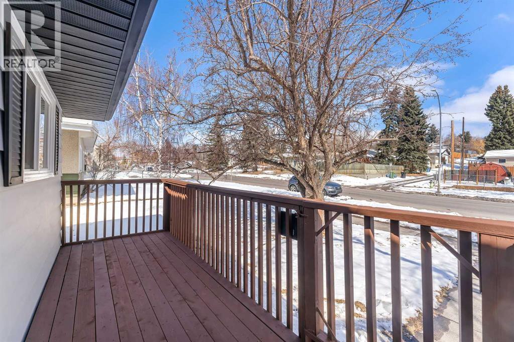853 Northmount Drive Nw, Calgary, Alberta  T2L 0A3 - Photo 5 - A2306293