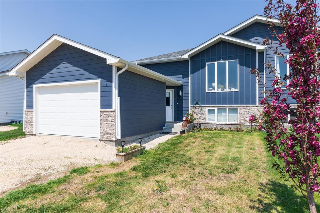 9 Acorn Avenue, Steinbach, Manitoba