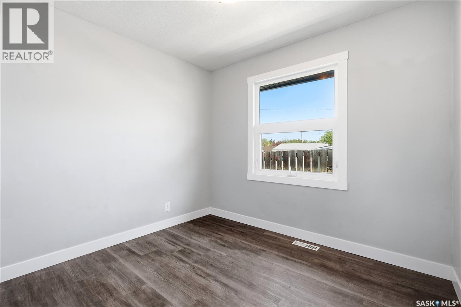 1360 Lacon Street, Regina, Saskatchewan  S4N 1Y9 - Photo 17 - SK037367