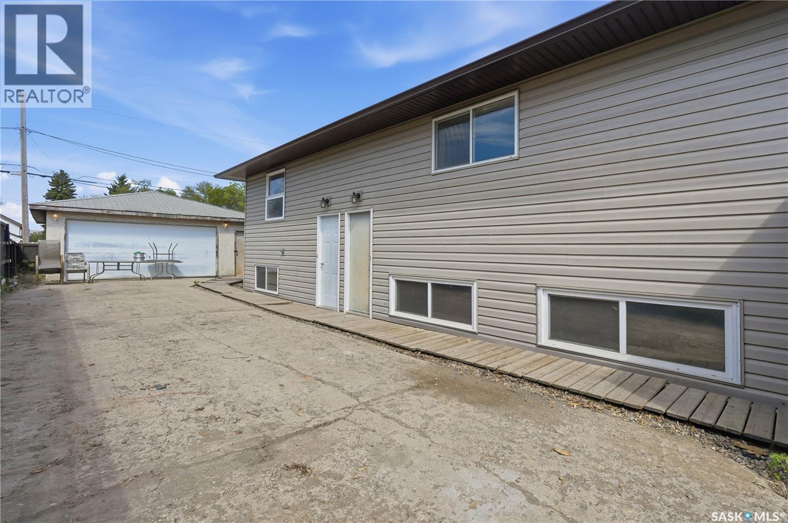1360 Lacon Street, Regina, Saskatchewan  S4N 1Y9 - Photo 34 - SK037367
