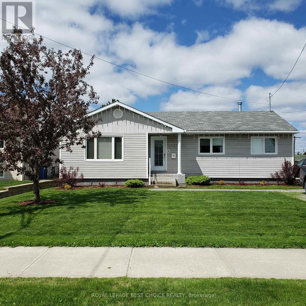 27 6th Avenue, Englehart, Ontario  P0J 1H0 - Photo 1 - T13209442