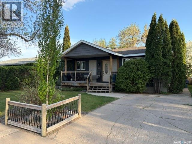 158 Selkirk Crescent, Saskatoon, Saskatchewan  S7L 4J3 - Photo 1 - SK037298