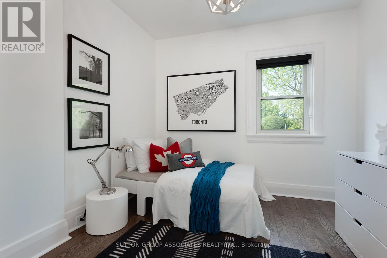 8 Dundurn Crescent, Toronto, Ontario  M6C 1H5 - Photo 22 - C13208888