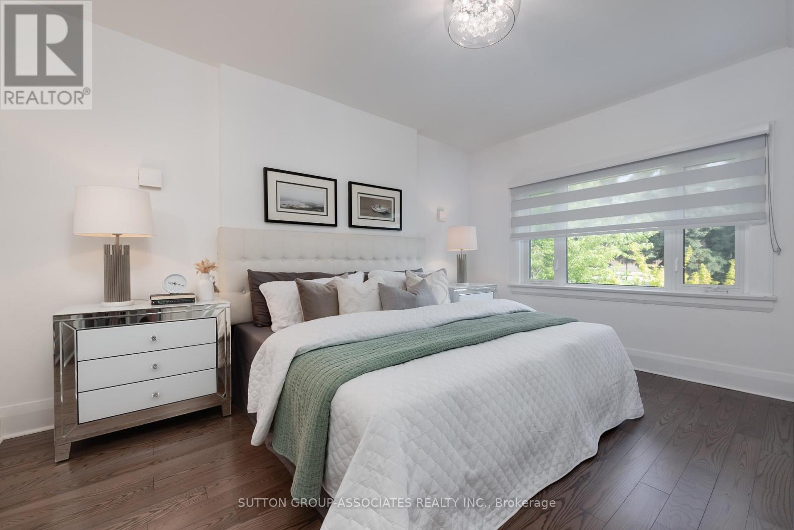 8 Dundurn Crescent, Toronto, Ontario  M6C 1H5 - Photo 25 - C13208888