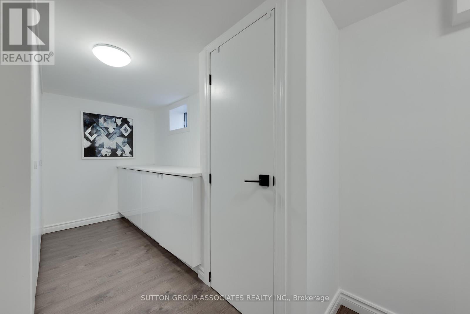 8 Dundurn Crescent, Toronto, Ontario  M6C 1H5 - Photo 39 - C13208888