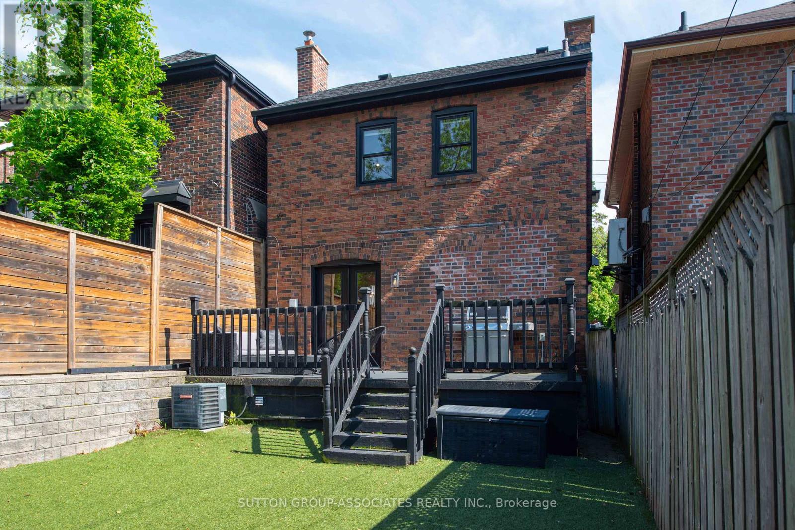 8 Dundurn Crescent, Toronto, Ontario  M6C 1H5 - Photo 43 - C13208888